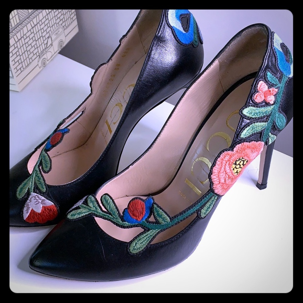 Rare Gucci flower heels
